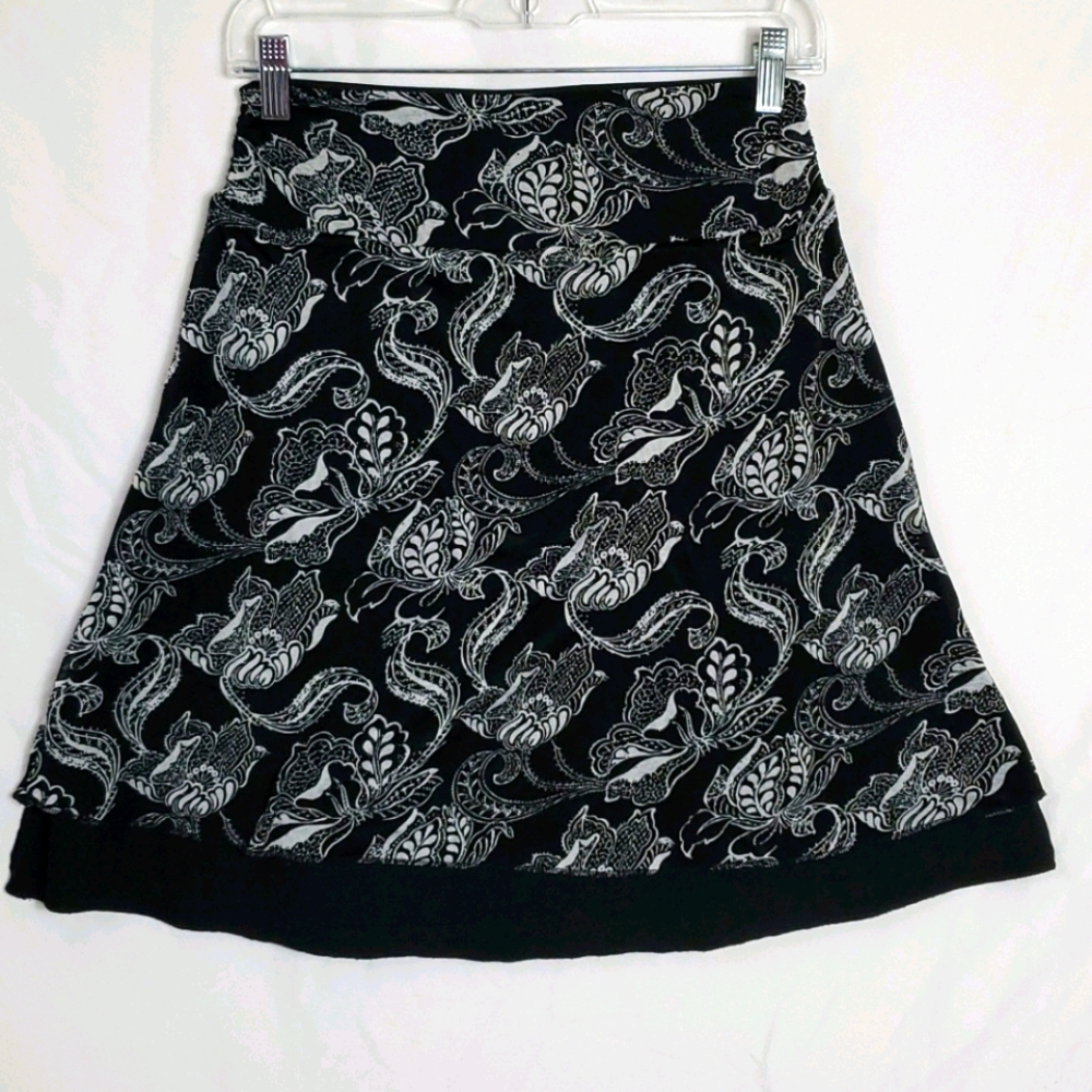 Reversible Print/Solid Skirt Small Black White